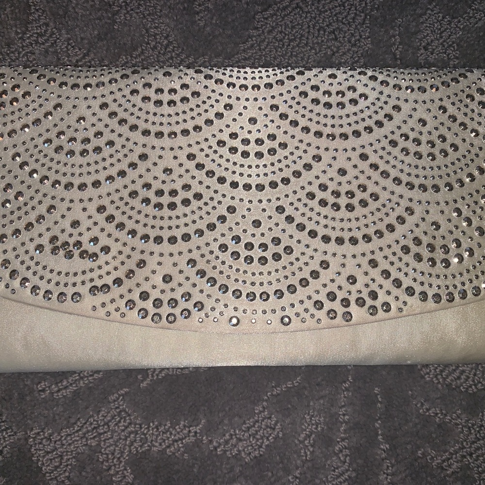 Gold clutch